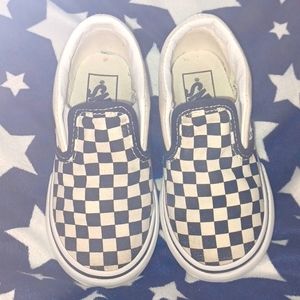 VANS checkered Toddler size 7.5 Normal use. Still in Great condition!